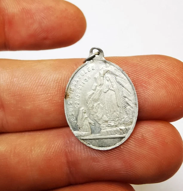 La Vierge de Lourdes - Médaille