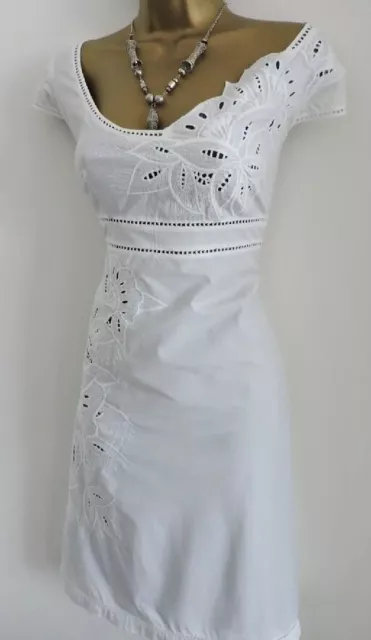 Beautiful white broderie anglaise Karen Millen summer dress size 8