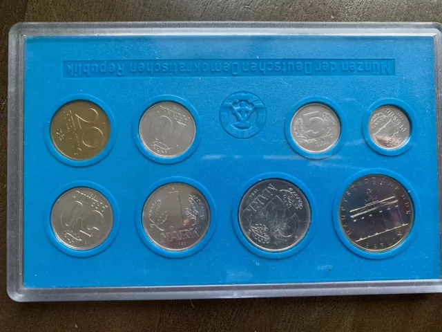 Deutschland DDR KMS 1979-1984 UNC Coin Sets - verschiedene Jahrgänge