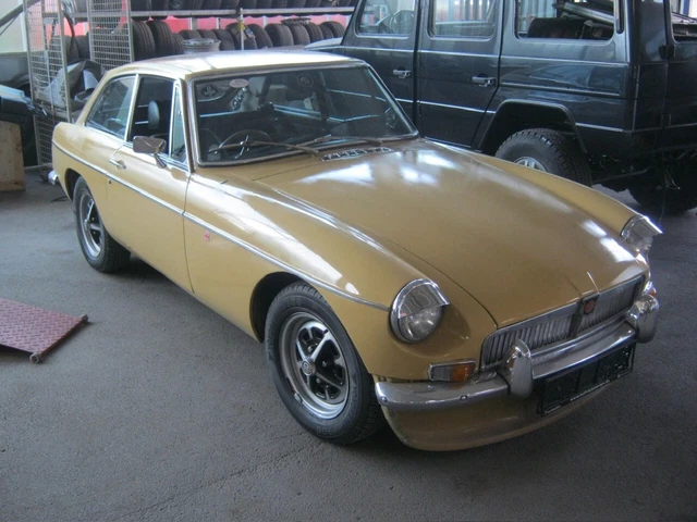 MG B , GT, abgebrochene Restauration