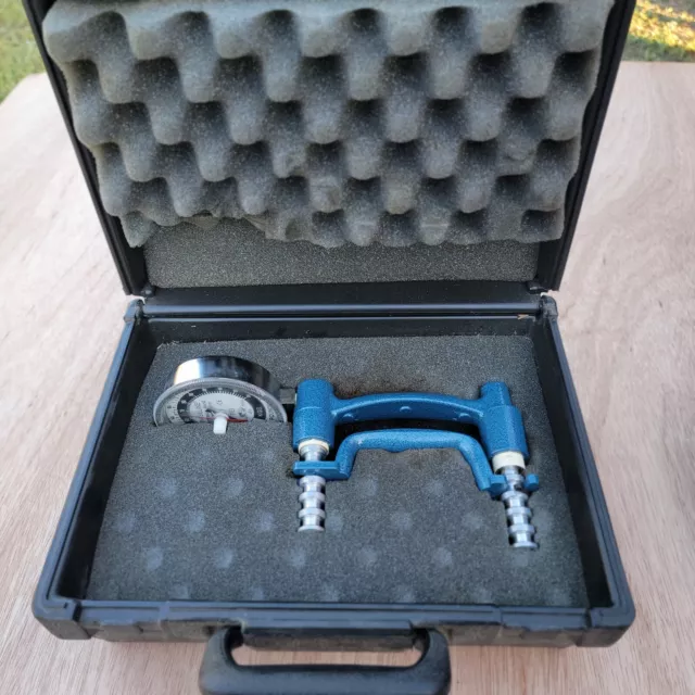 USED Baseline Hand Dynamometer 300 lb 135 kg capacity with hard case