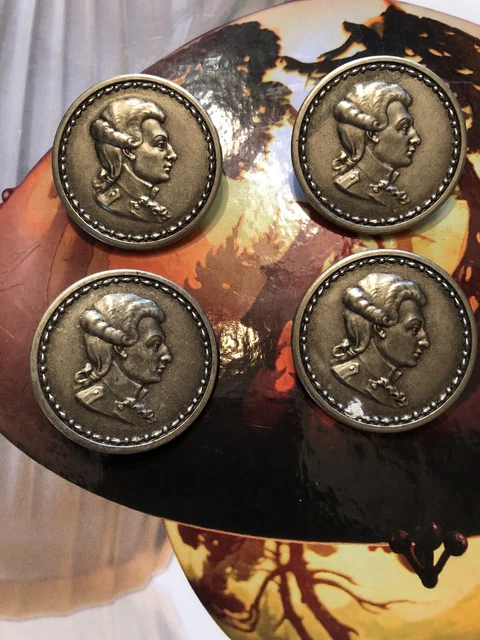 Bouton ancien en métal Portrait masculin. Beaux détails. 31mm