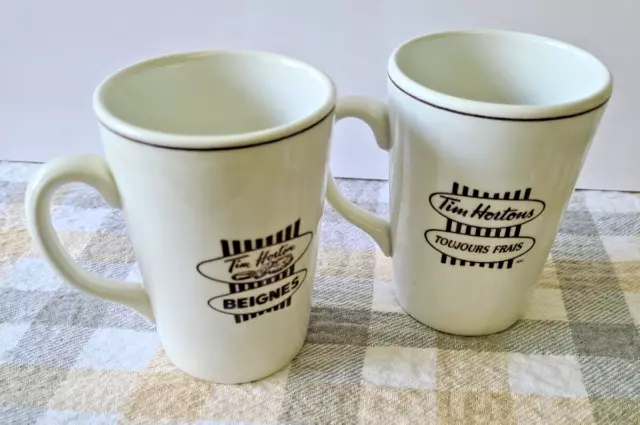 https://www.picclickimg.com/W4QAAOSwwitlJtBc/Tim-Hortons-8-oz-Coffee-Mugs-Tea-Cups.webp