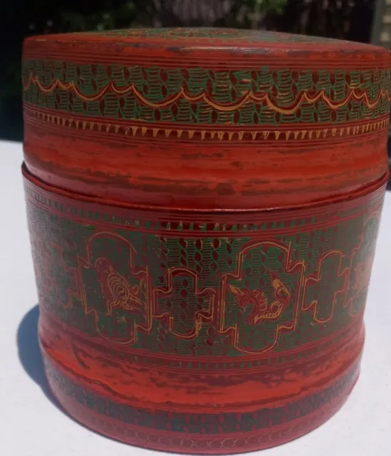 Burmese Lacquer Cinnabar Betel Nut Box  antique 2