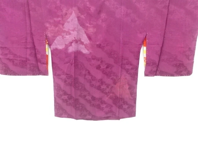 6443028: Japanese Kimono / Antique Michiyuki Coat / Mon Kinsha / Woven Mountain