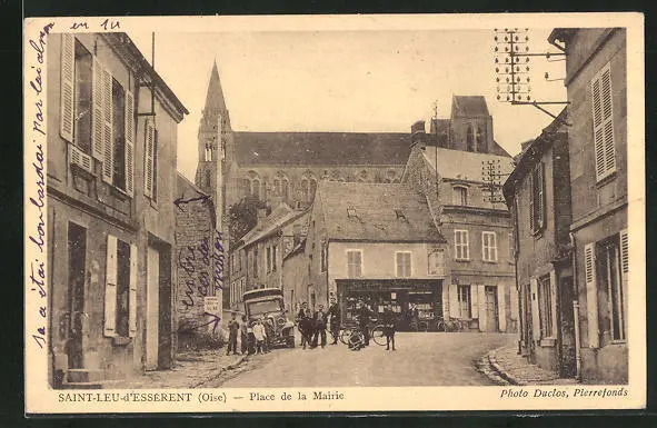 CPA Saint-Leu-d'Essrent, Place de la Mairie