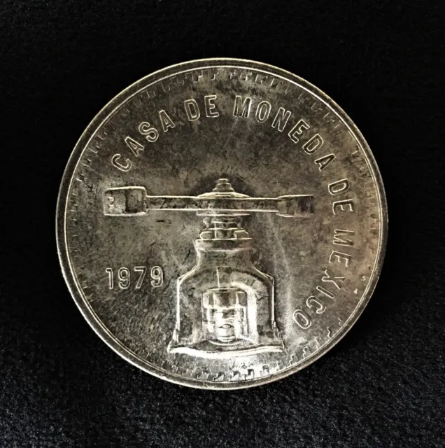 1979 Mexican Una Onza..... Balance Scale.....1 Oz  Silver Coin
