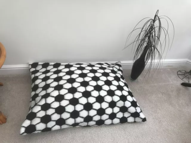 Beanbag cuscino da pavimento pieno B&W calcio pelliccia sintetica grande taglia 3 cf made in UK