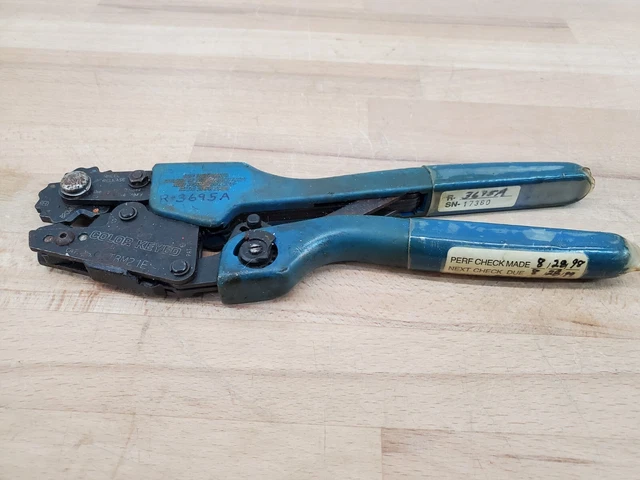 Thomas & Betts Comfort Crimp • TBM21E • Color-Keyed