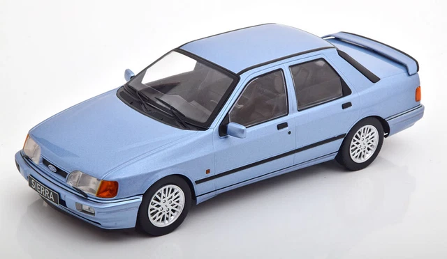MCG 1988 Ford Sierra Cosworth Berline Bleu Clair Métallique 1/18 Échelle Neuf