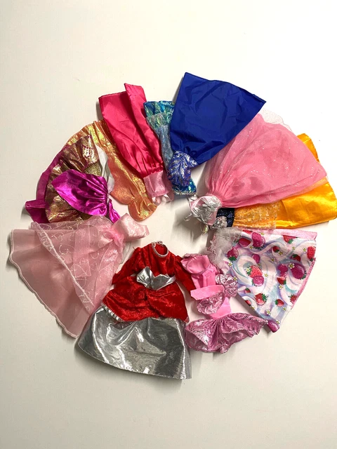 Lot De 26 Vêtements Et Accessoires Pour Poupée Barbie 11,5 Pouces - Robes, Jupes, Pantalons, Chaussures Et Accessoires
