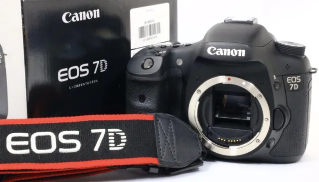 Canon EOS 7D 18.0MP Digital SLR Near Mint 5,700 shots S/Wear 4% Strap Box Cables