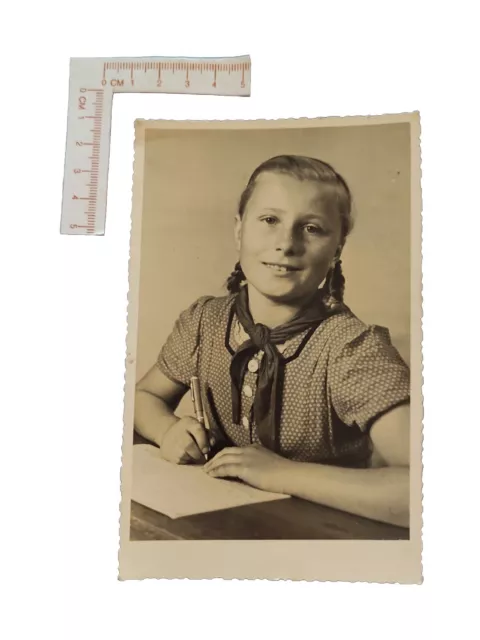 Altes Foto 1940er Jahre Mädchen Schule Schulkind