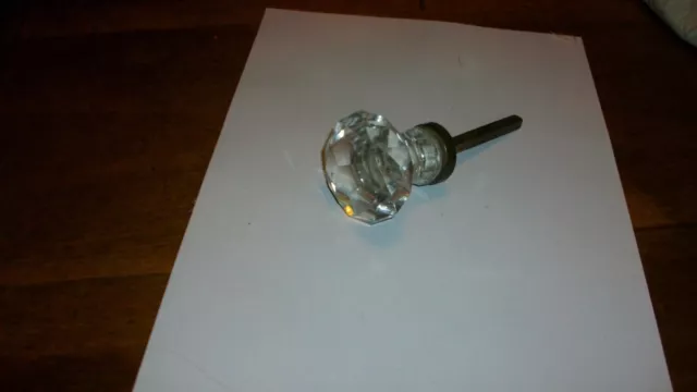 ancienne poignée de porte en verre ou  cristal ?