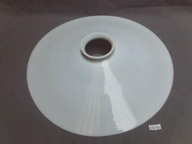abat jour ancien en opaline blanche , Ø 25,6 cm, à collerette (CB30)