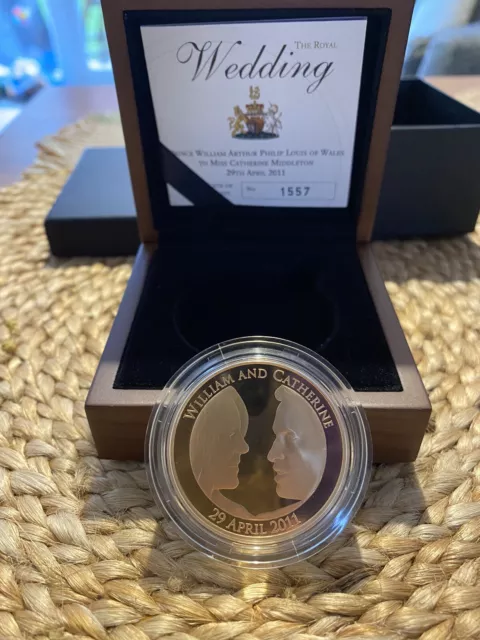 2011 Royal Wedding William and Kate £5 Gold Proof Coin