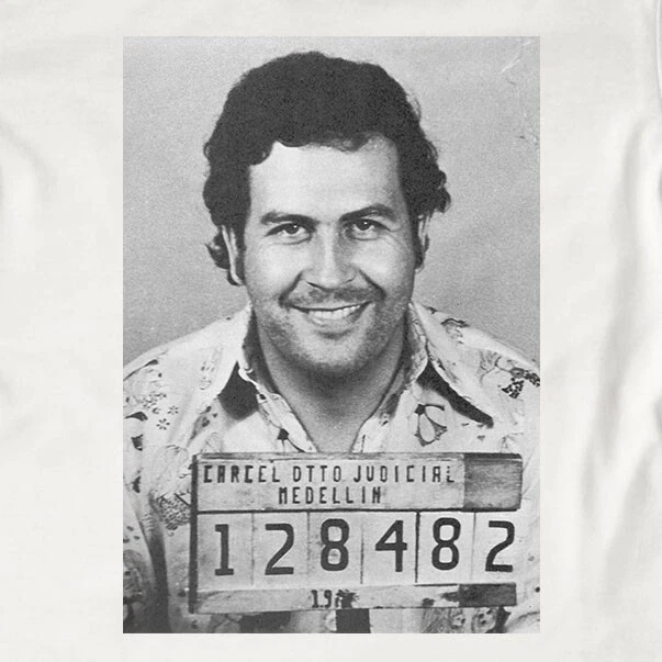 Maglietta Pablo Escobar Mugshot | Cartello, Droga, Mugshot, Narcos, TV