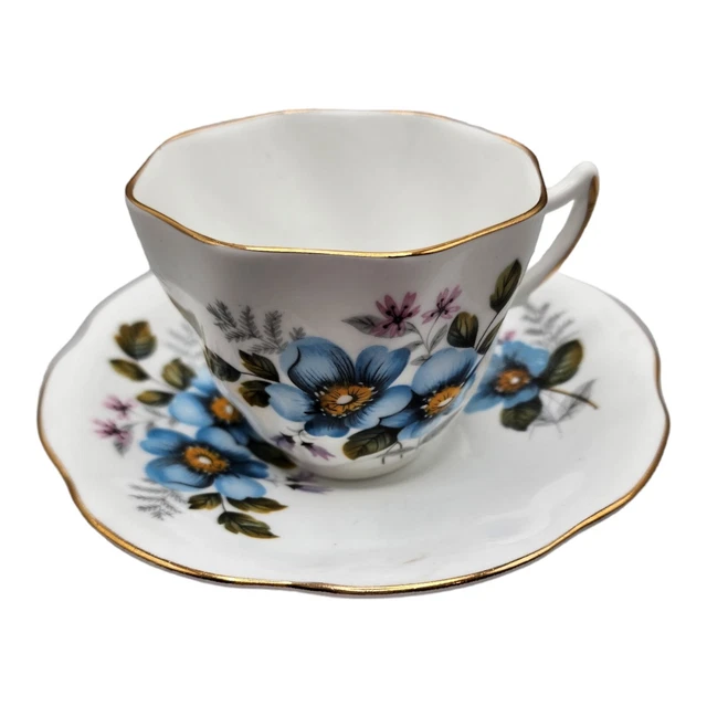 Platillo de taza de té Royal Dover flores azules florales hueso de Inglaterra china vintage