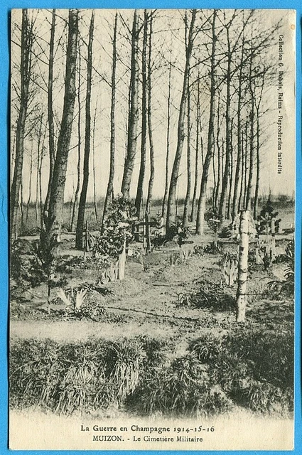 CPA : Muizon - Le Cimetière Militaire