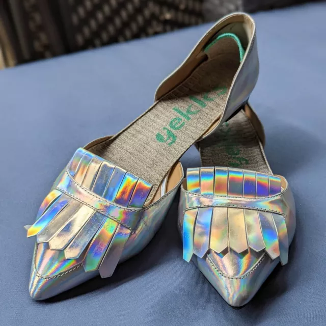 Banana Republic Womens Kiltie DOrsay Flat Arielle Sz7 Silver Opal Holo Y2K