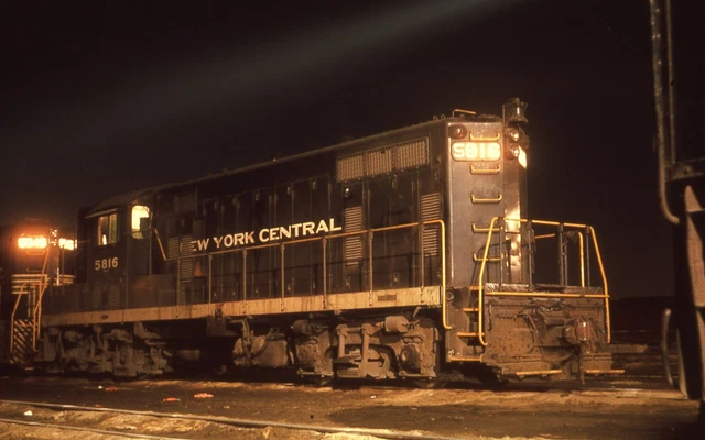 Duplicate  Train Slide New York Central GP-7 #5816 03/1963 Detroit MI