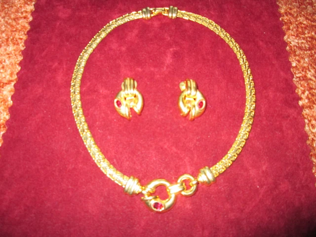 2Tlg. Schmuck Set, Collier + Ohrclips, goldfarben, rote Steine - neuw.!