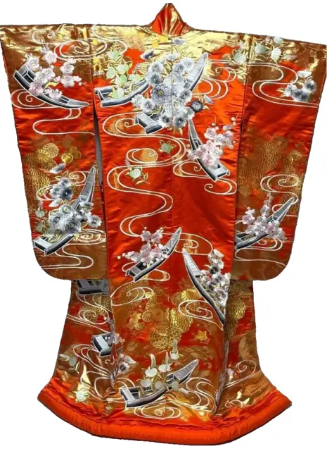 Japanese Silk Kimono Uchikake Vintage Gorgeous wedding  Gold embroidery (u48)