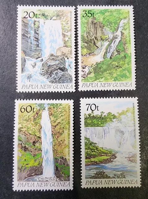 PNG 1990 Waterfalls Set MUH D1