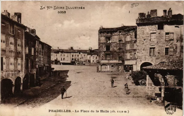 CPA La Hte-Loire Ill - PRADELLES - La Place de la Halle (517059)