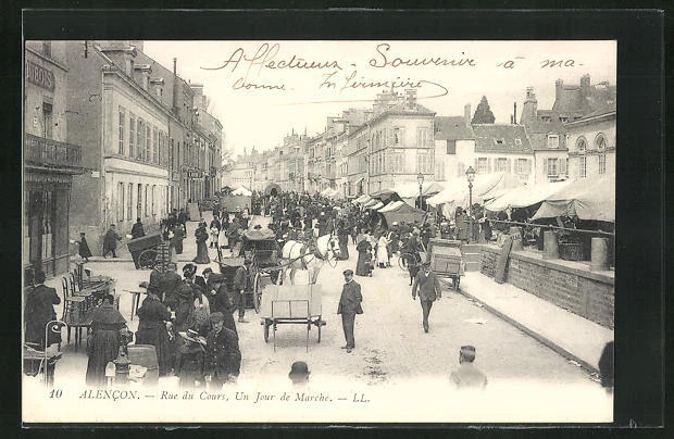 CPA Alencon, Rue du Cours, A Market Day