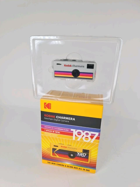 未使用 グレー キーホルダー型 デジタルカメラ Kodak Charmera Kodak Charmera 1987 デジタルカメラ type03 グレー IN HAND - KODAK