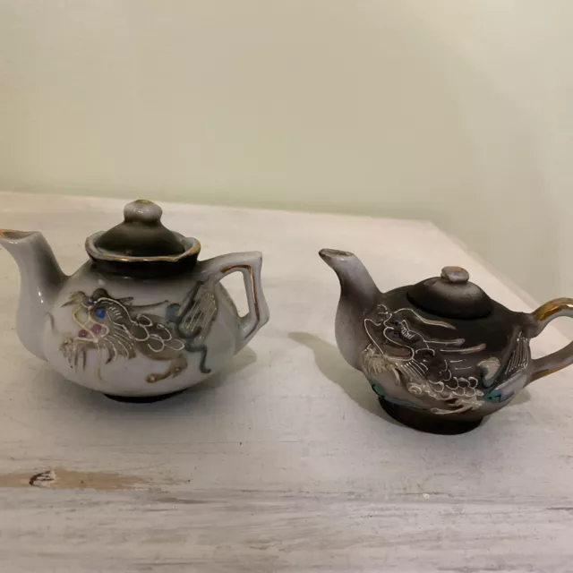 2 Small Chinese Asian Tea Pot With Dragons And Lid in Excellent Condition