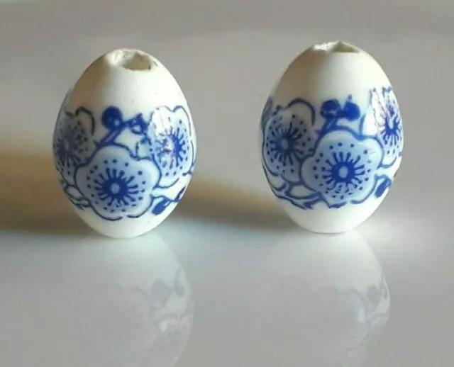 2 Perle in ceramica decorate con fiori blu 11x15mm x bracciali orecchini collane