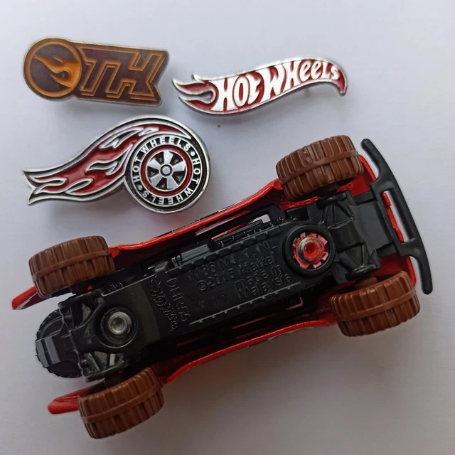 HOT WHEELS TOYOTA off road super rally treasure hunt pin badge 4x truck