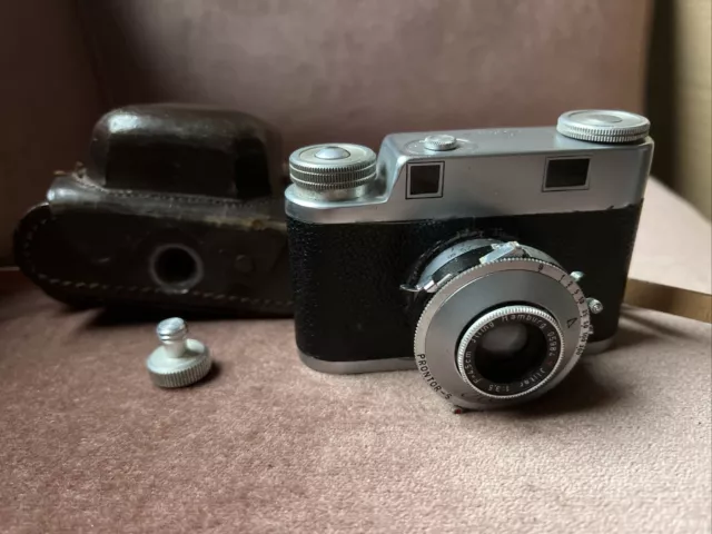 Iloca II Vintage Rangefinder Camera.