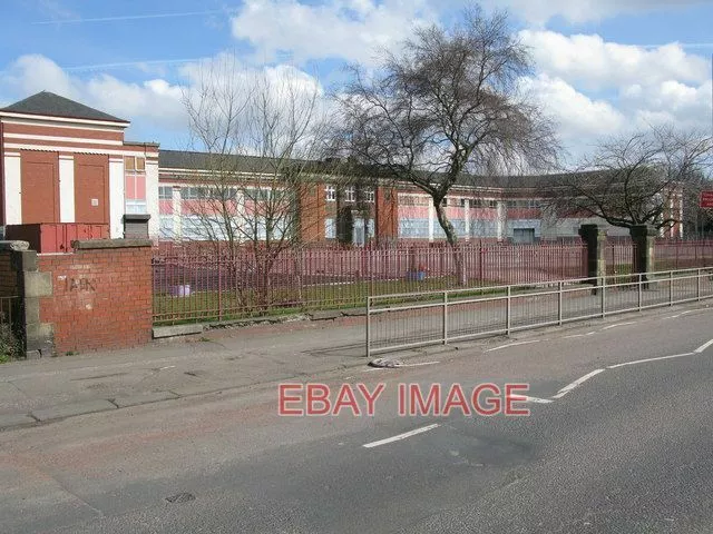 Photo  Former Drumoyne Primary School On Shieldhall Road Drumoyne Primary School