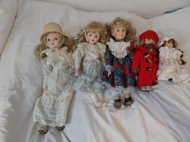 Lot De 10 Poupées Anciennes En Porcelaine - Collection - Taille 17 Cm