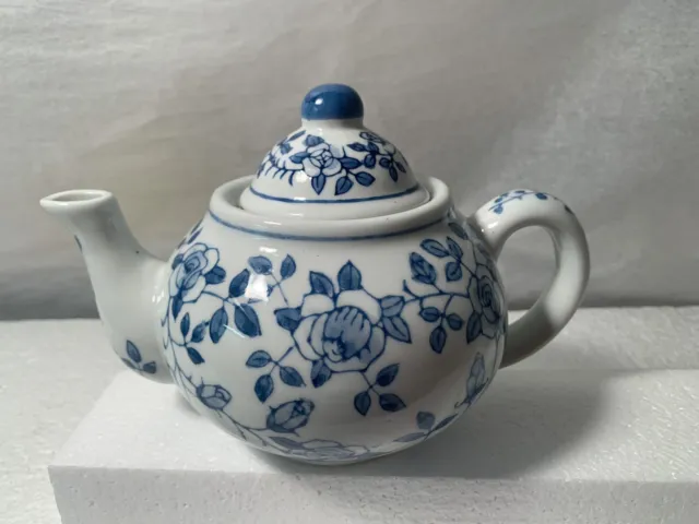 Cute Blue & White Ceramic Glazed Mini Tea Pot Rose Floral Pattern Porcelain