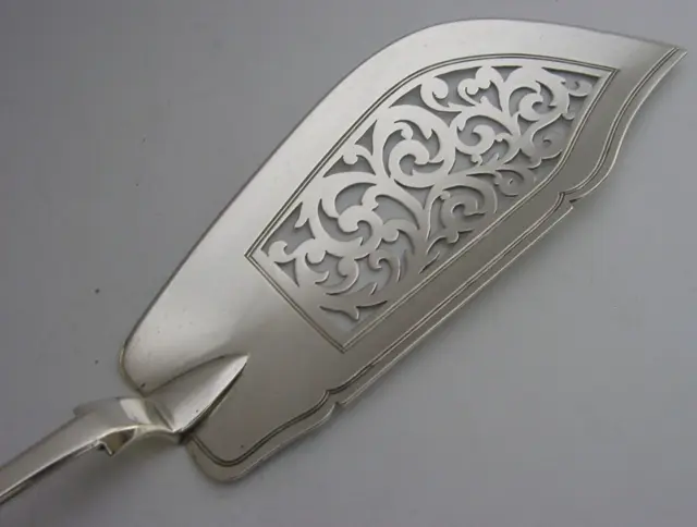 ENGLISH VICTORIAN STERLING SILVER FISH SLICE SERVER 1846 ANTIQUE 146g