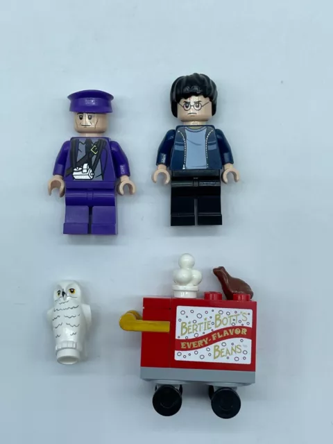 LEGO Minifigure Knight Bus Harry Potter Lot of 2 4866O