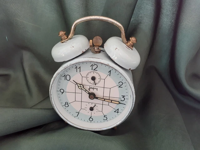 Réveil Mécanique Vintage Cadran Design