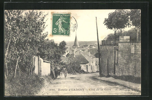 CPA Eragny, Cote de la Gare, vue de la rue avec attelage à cheval
