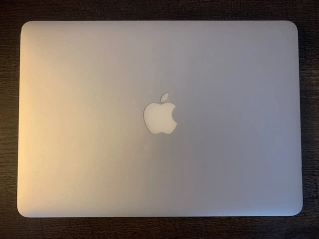Apple MacBook Pro 13.3" (128GB SSD, Intel Core i5 5th Gen., 2.7GHz, 8 GB RAM)