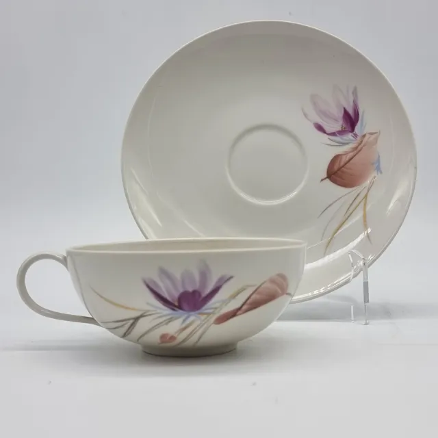 Alte KPM-BERLIN Urbino Teetasse Blumennmalerei Altweiß Trude Petri 1.Wahl Tasse2