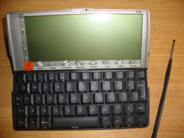 PSION 5MX PDA con lápiz óptico grado B signos de daños por corrosión en chasis