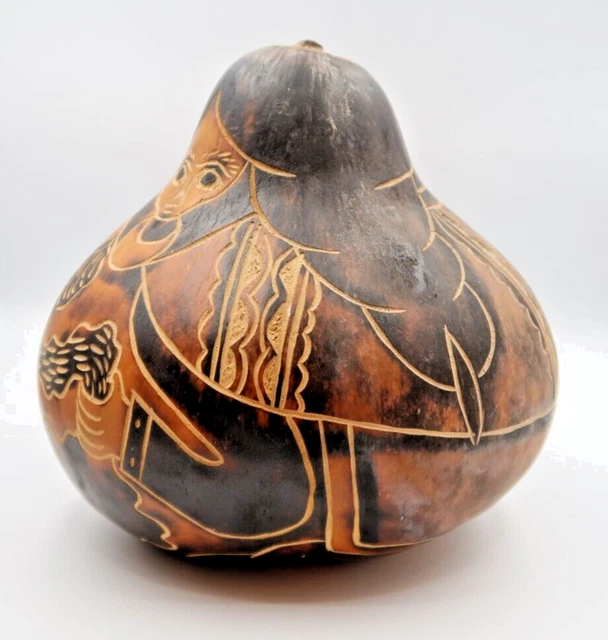 Calabaza seca tallada 6"" de alto, mujer cultural nativa, semillas sonajero interior arte marrón