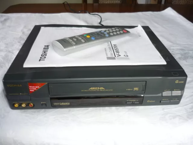 Toshiba Arena VCR Video cassette recorder Model V-W51H - Faulty