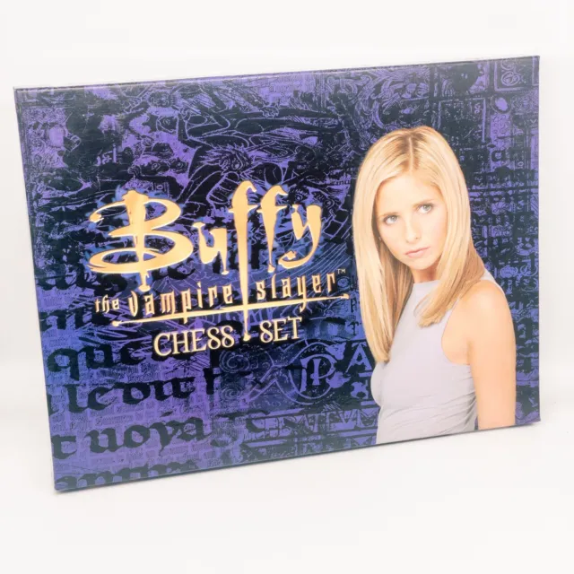 Buffy Vampire Slayer Chess Set 2000 - Trademark Toys, Mint, Used Collectible