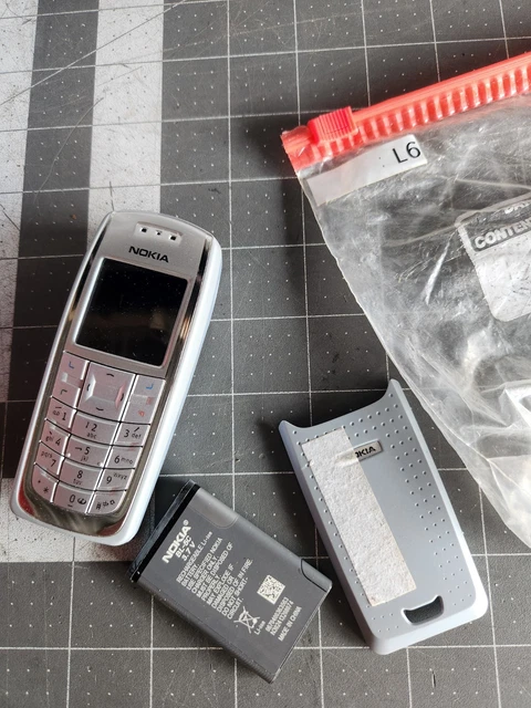 NOKIA 3120 Blue and White AT&T Cingular Cellular Candybar