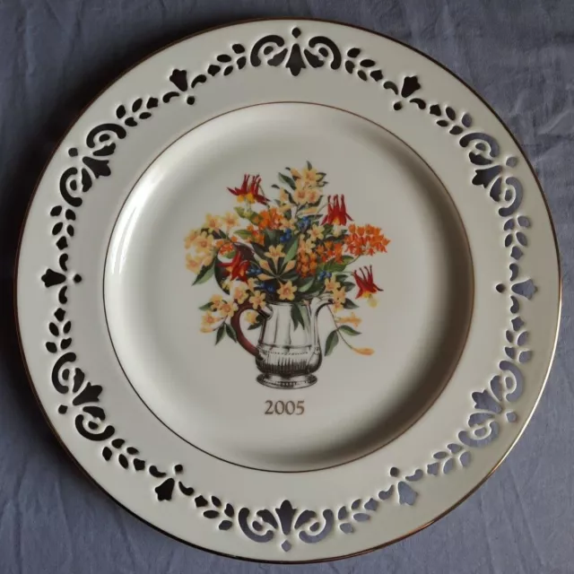 Lenox Annual Colonial Bouquet Collectors Plate South Carolina 2005 